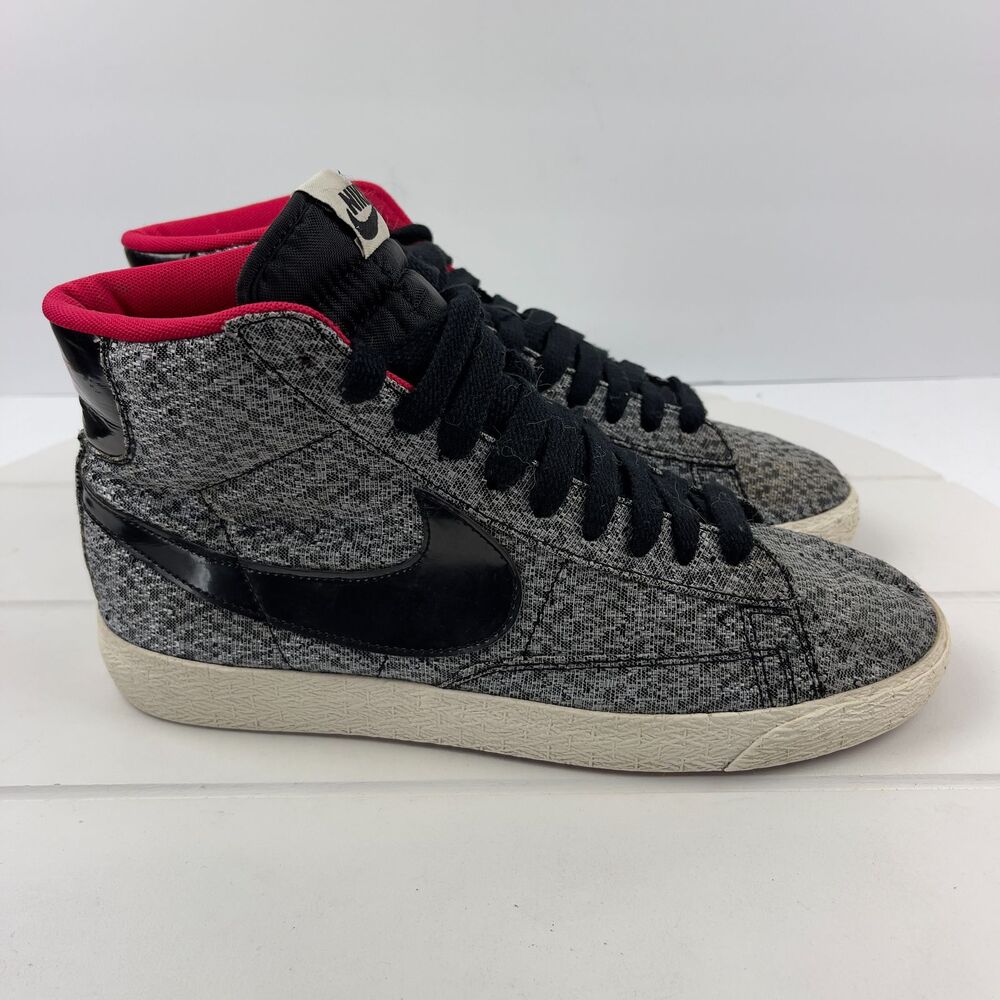 NIKE Womens Size 10 Blazer Mid Black & Red Sneakers Lace Up